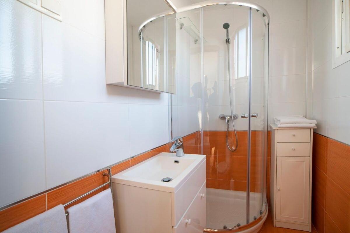 Bonito Apartamento Con Terraza - Pedregalejo Playa Malaga Ngoại thất bức ảnh