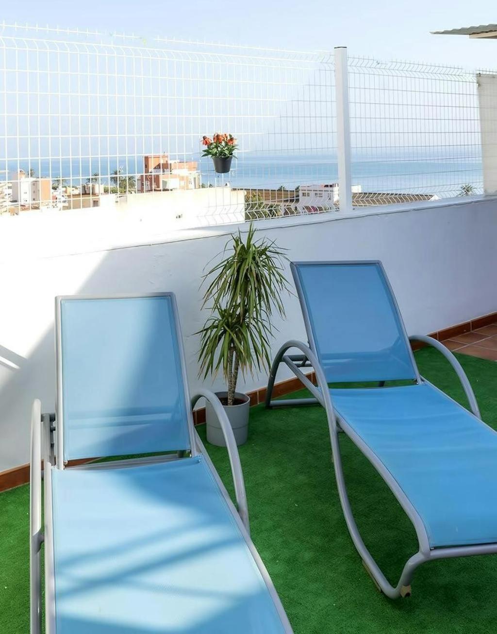 Bonito Apartamento Con Terraza - Pedregalejo Playa Malaga Ngoại thất bức ảnh