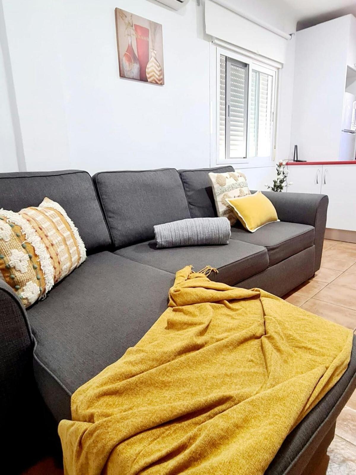 Bonito Apartamento Con Terraza - Pedregalejo Playa Malaga Ngoại thất bức ảnh